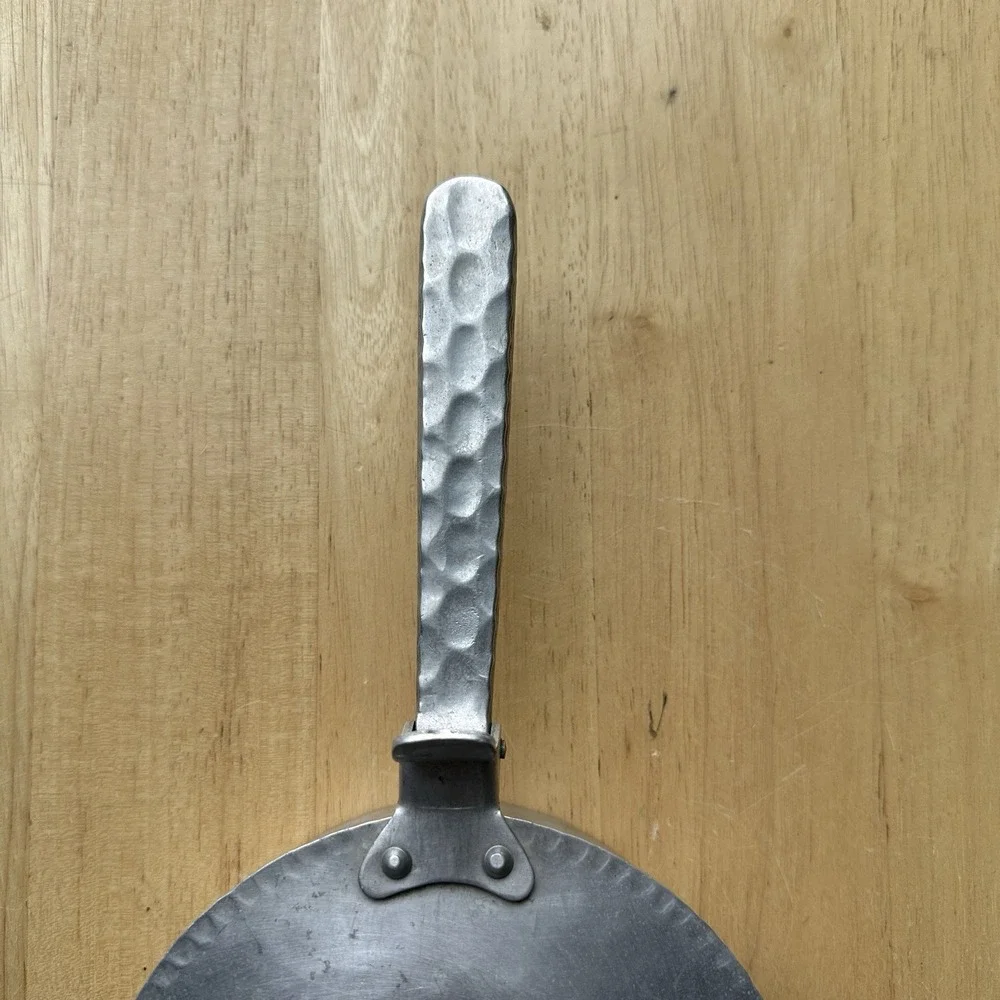VTG Everlast Metal‎ Hand Forged Hammered Aluminum Flip Pan 10.8 in Silent Butler